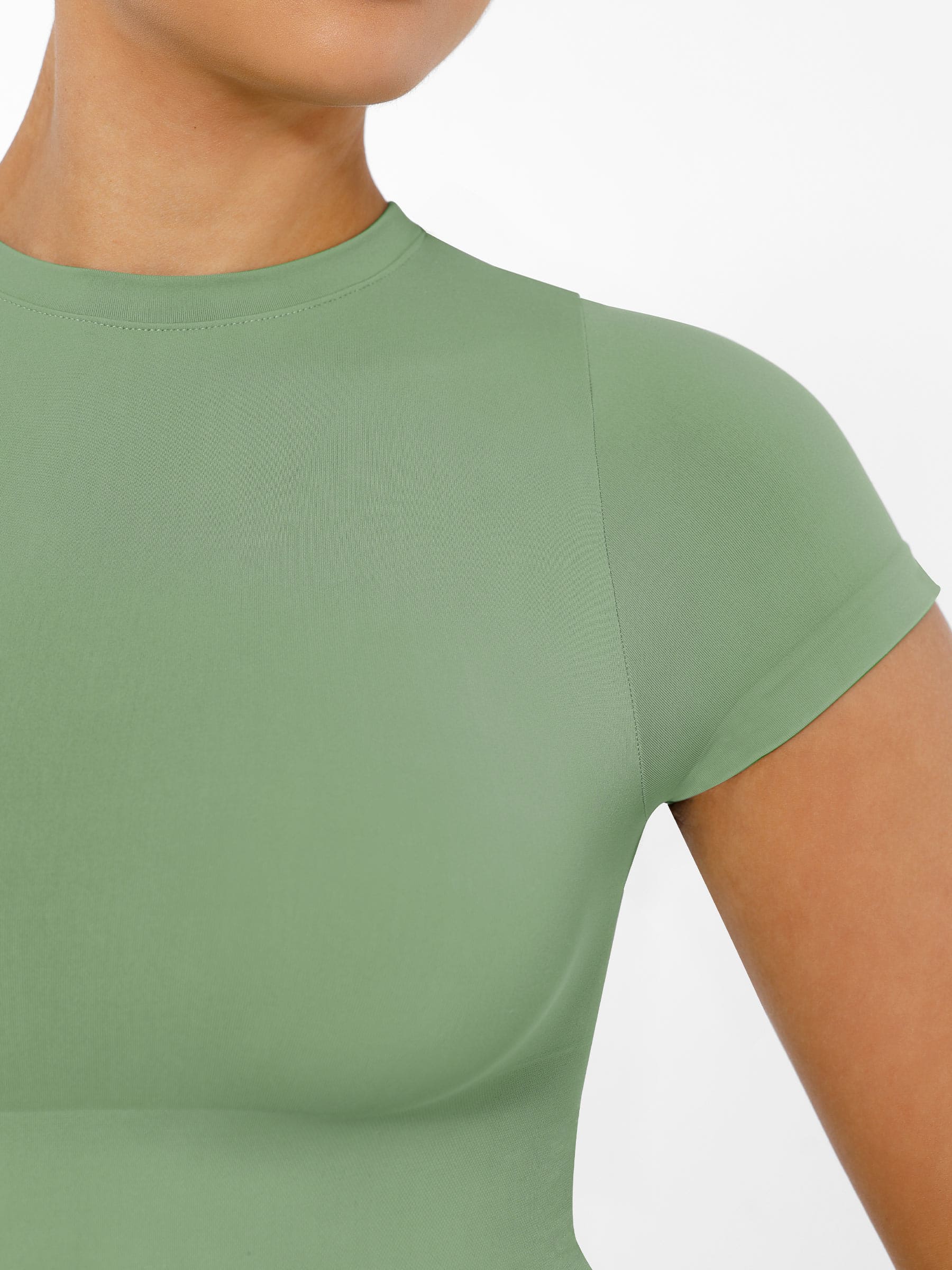 Formivelle Short Sleeve Seamless Ultra-Soft Crew Neck Bodysuit