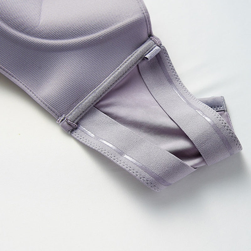 Formivelle Magic Strapless Front Buckle Bra